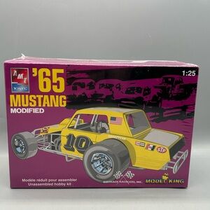 AMT ERTL Model King '65 Mustang Modified 1/25 (21527P)